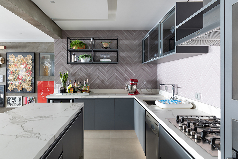 BACKSPLASH: CONHEÇA AS PEÇAS PERFEITAS PARA REVESTIR ESSA ÁREA DA COZINHA