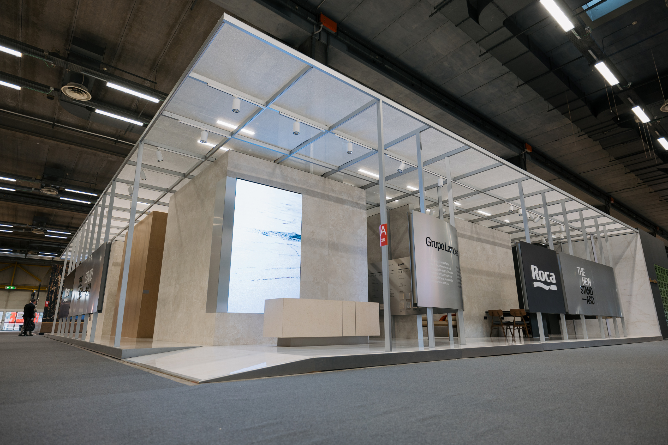 Roca Brasil Cerámica apresenta seus lançamentos Superformatos no estande ROCA TILES presente na 40ª edição da CERSAIE